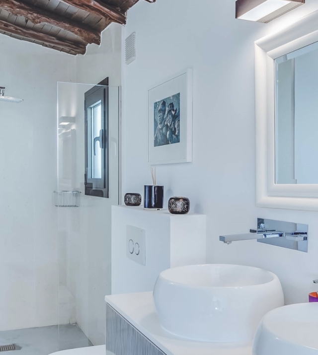 Resa Estates Ibiza can Viv tourist license sale koop bathroom sink.jpg